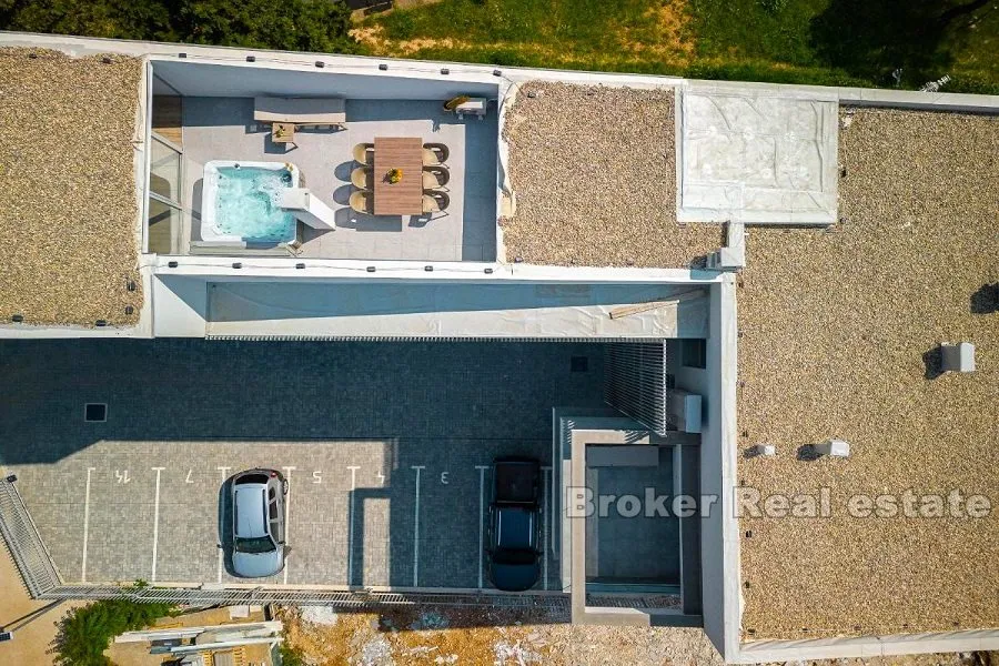 apartmani prvi red do mora - slika 2
