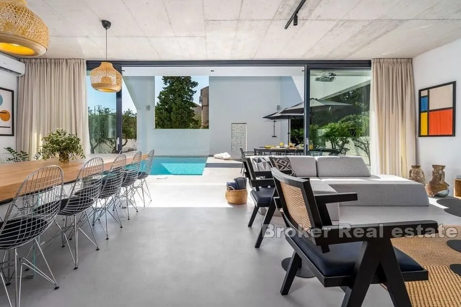 moderna vila s bazenom - slika 3
