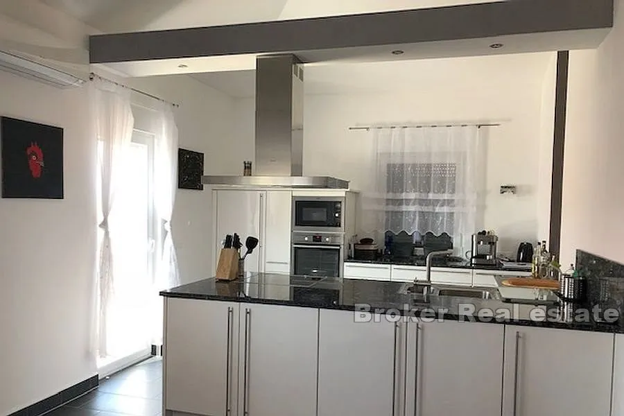 opremljena samostojeća kuća, na prodaju - slika 4