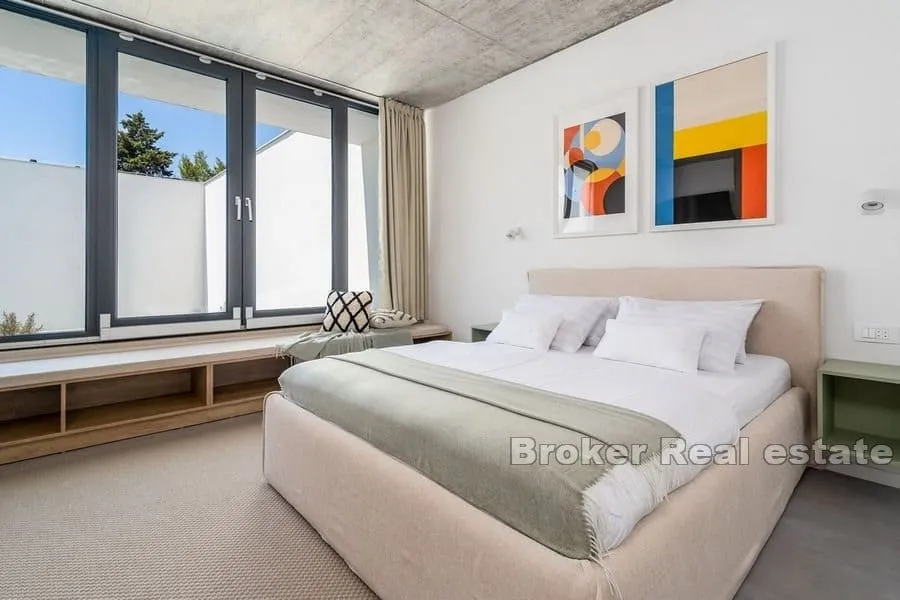 moderna vila s bazenom - slika 10