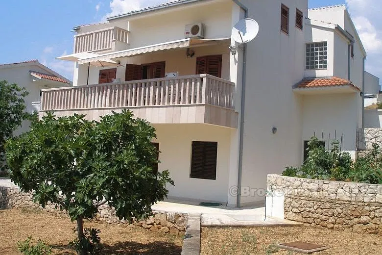 samostojeća kuća s vrtom, na prodaju - slika 3