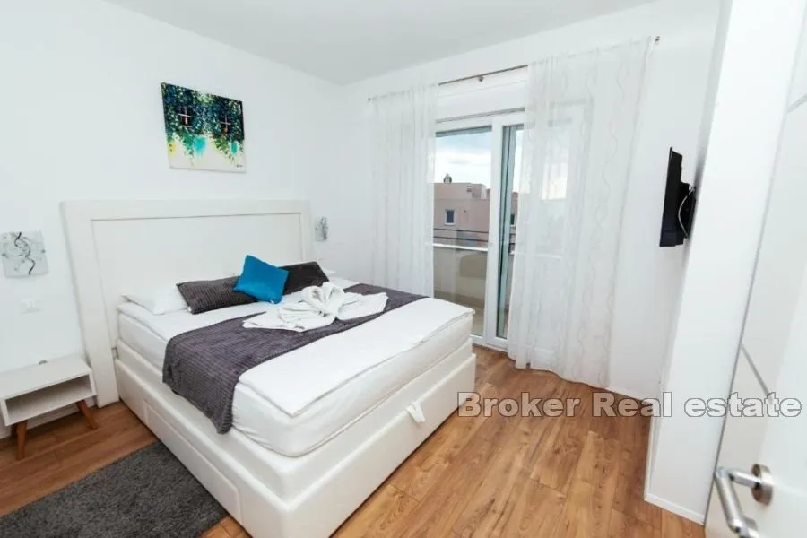 kuća s bazenom i pogledom na more - slika 14
