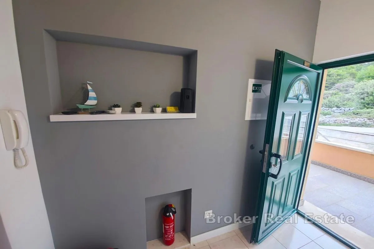 apartmanska kuća s bazenom i panoramskim pogledom na more - slika 8