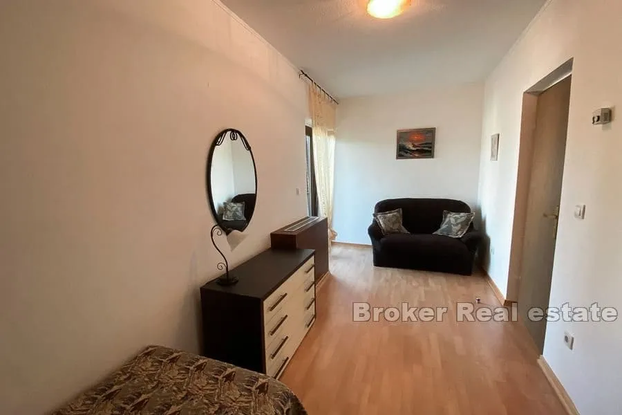 apartmanska kuća blizu mora - slika 9