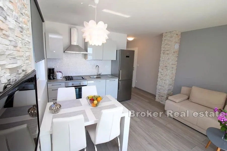 apartmanska kuća prvi red do mora - slika 6