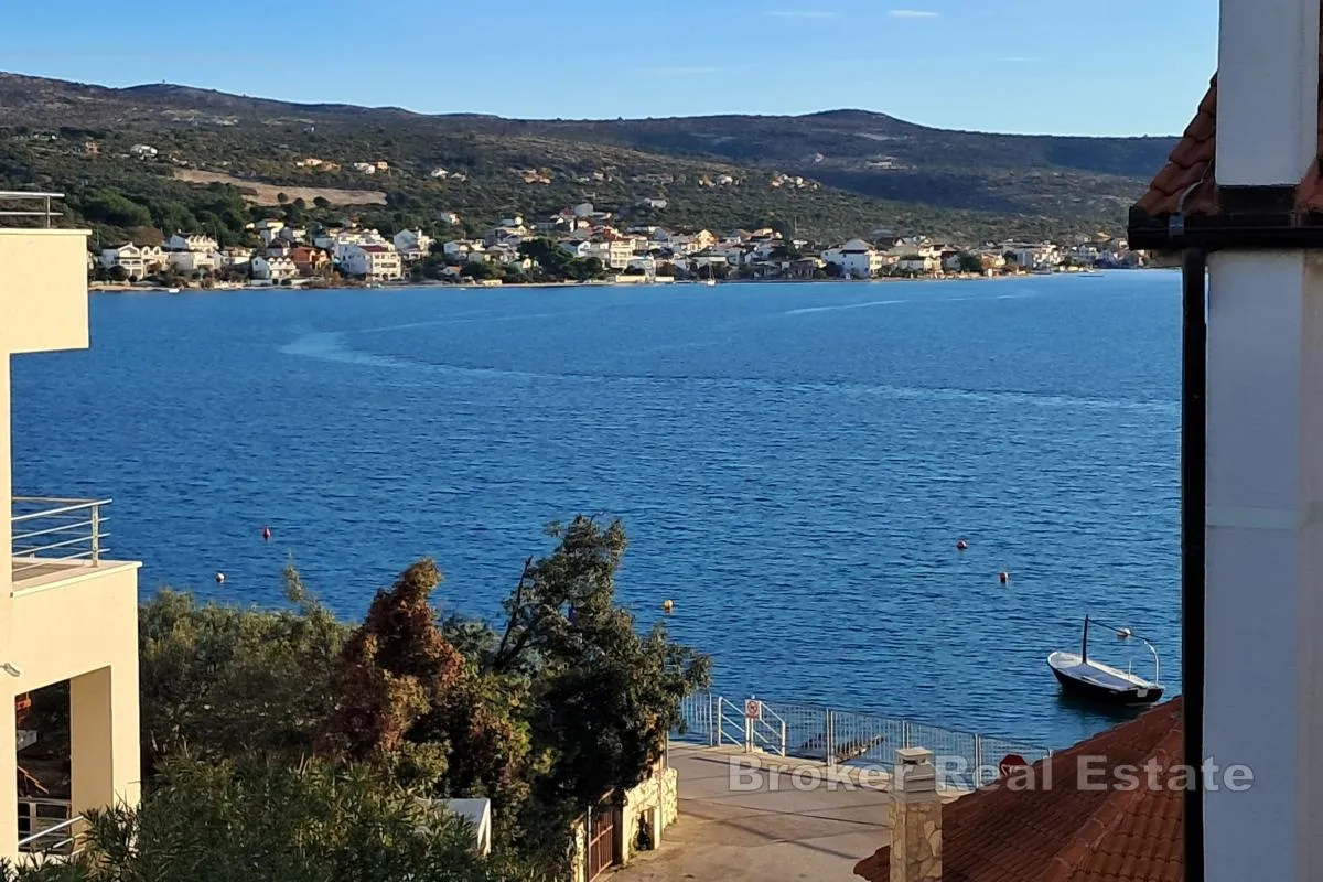 trosoban apartman u blizini plaže - slika 2