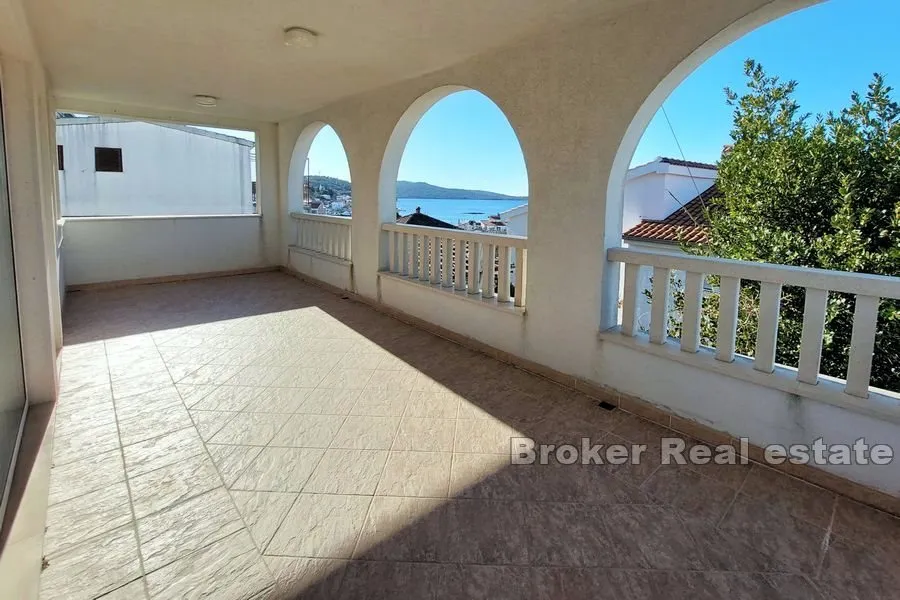 apartmanska kuća s pogledom na more - slika 1