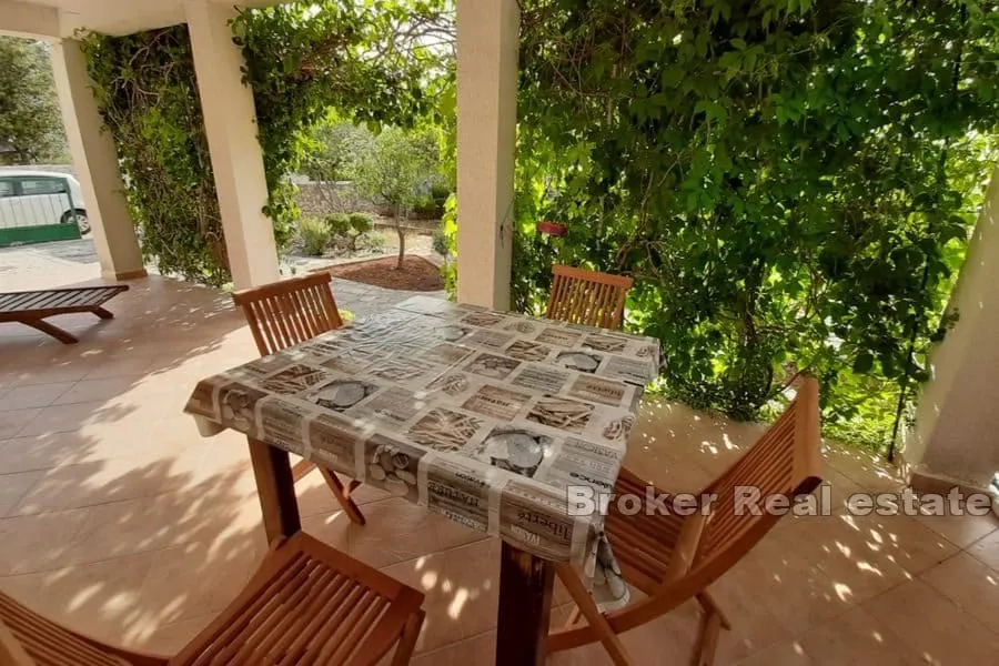 apartmanska kuća blizu mora - slika 3