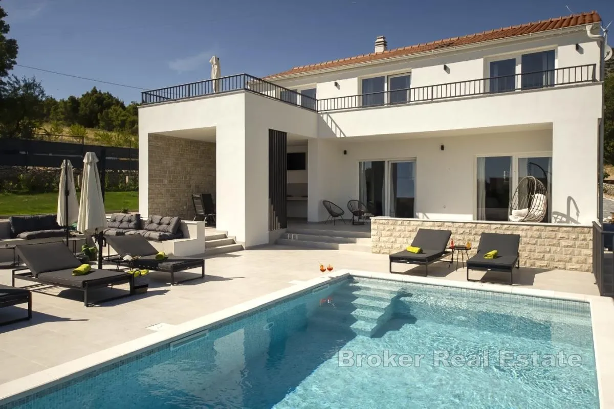 moderna vila s bazenom - slika 3