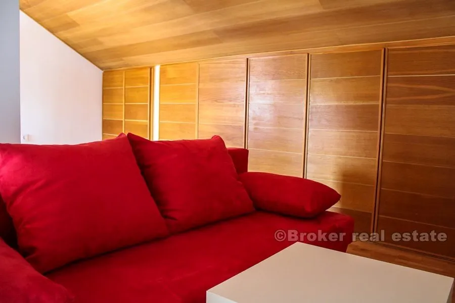 dvoetažan penthouse, dugoročni najam - slika 13