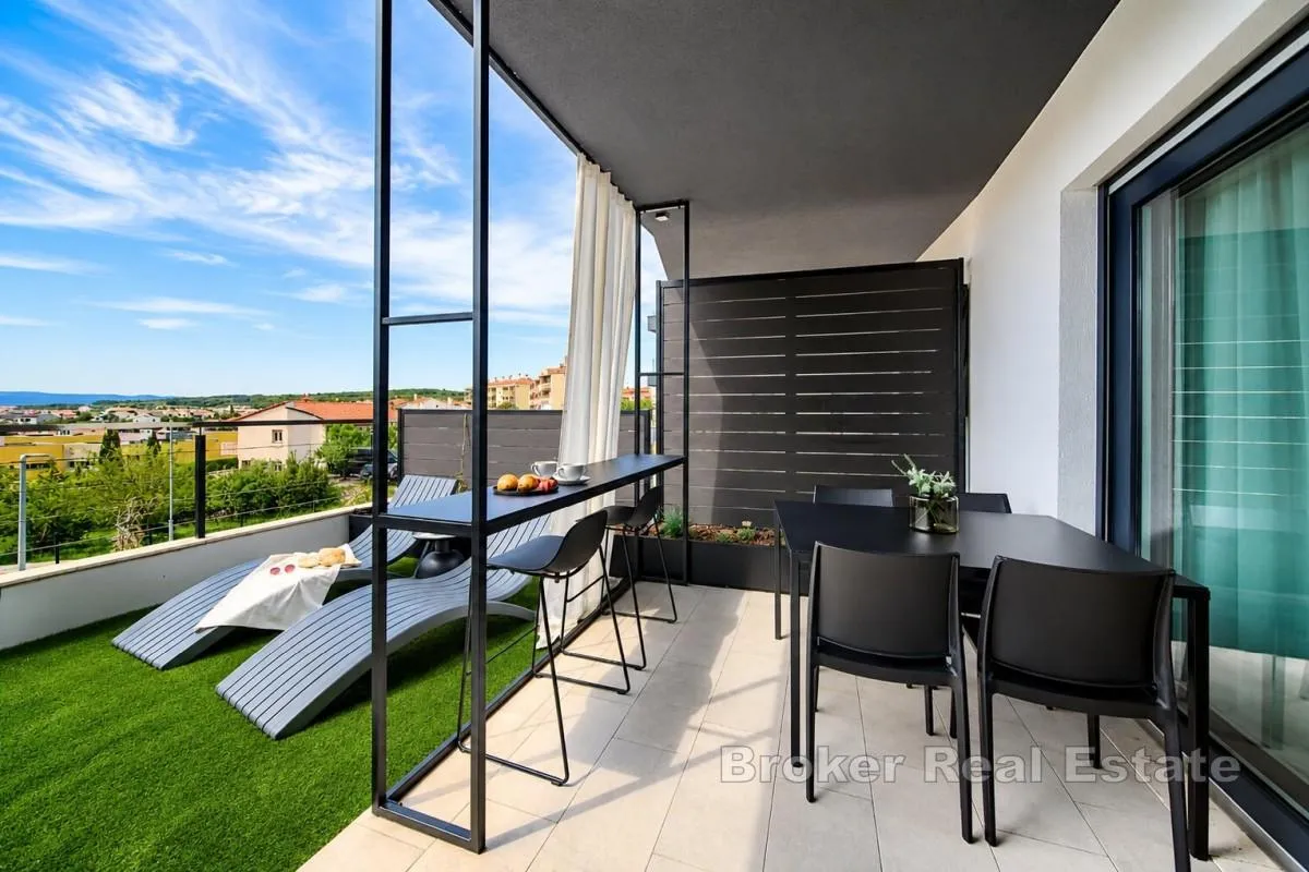 Moderan apartman s pogledom na more - Krk