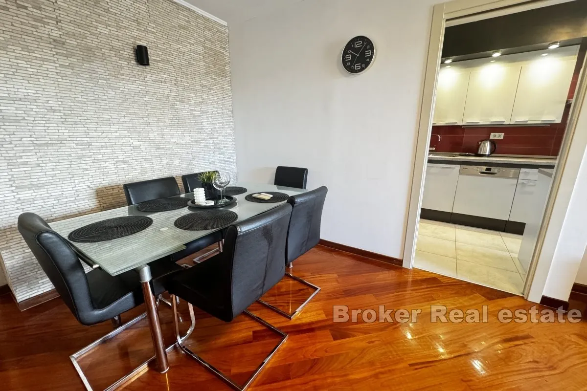 prostran trosoban apartman - slika 4