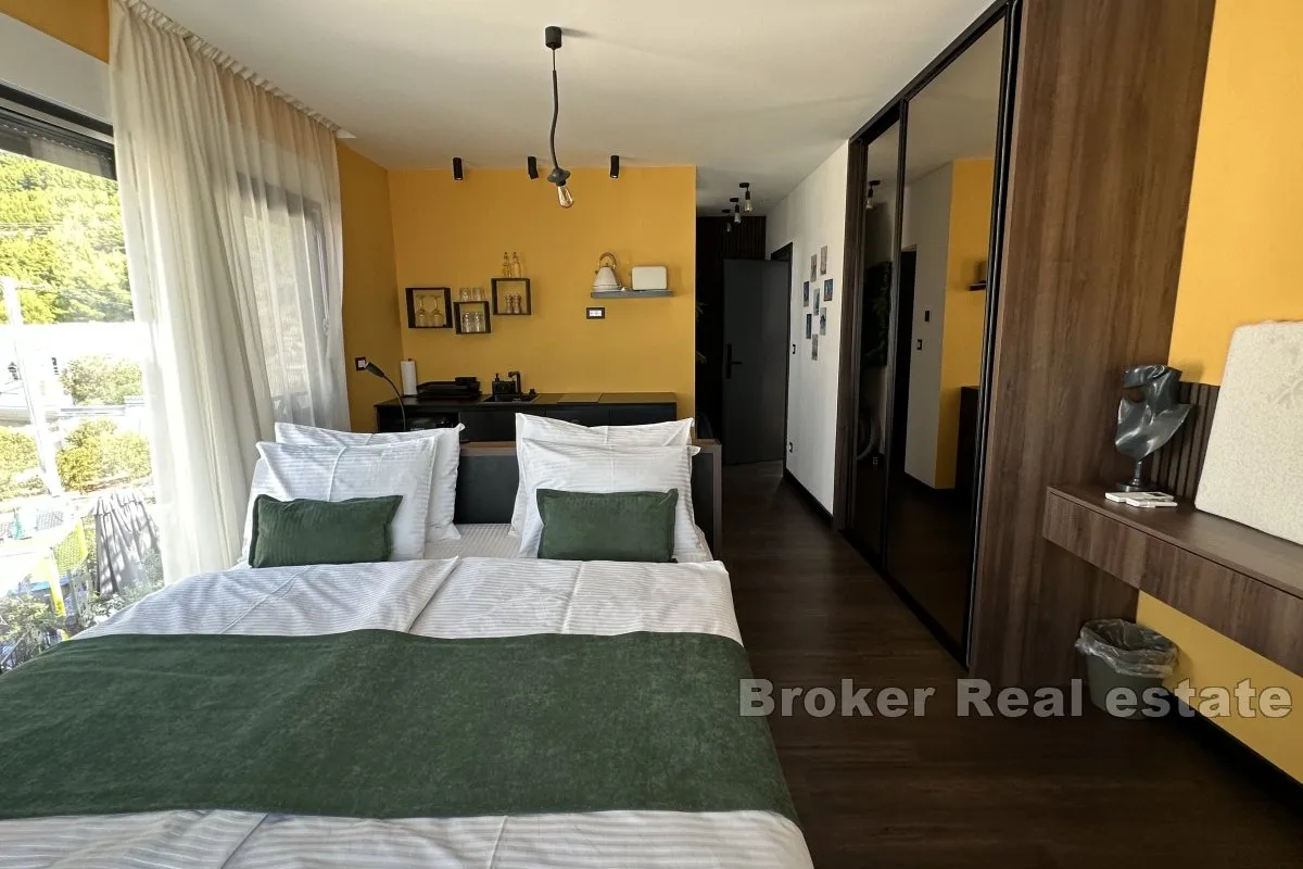 jedinstvena apartmanska vila s pogledom na more - slika 14