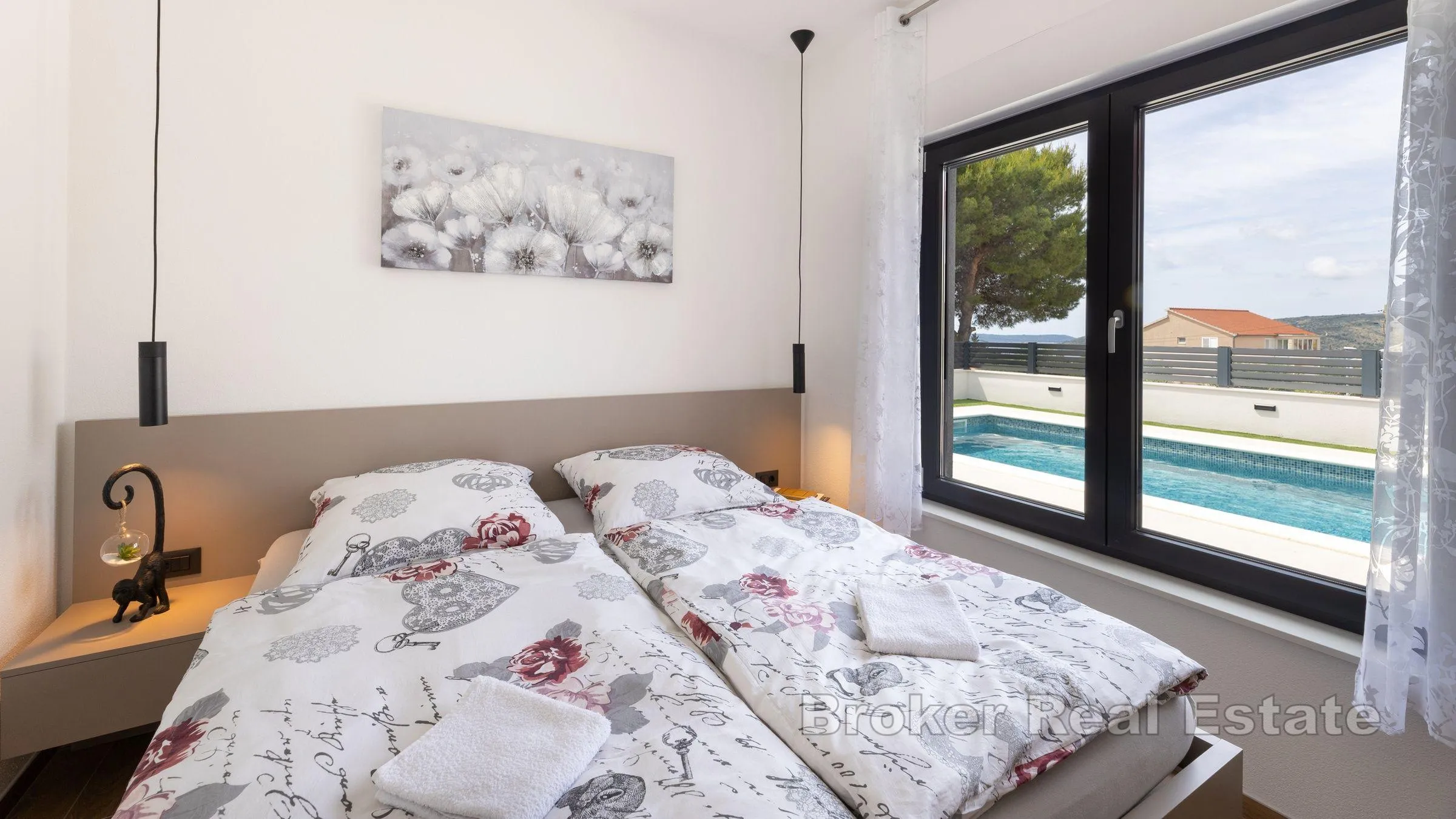 luksuzna vila s tri stambene jedinice - slika 10