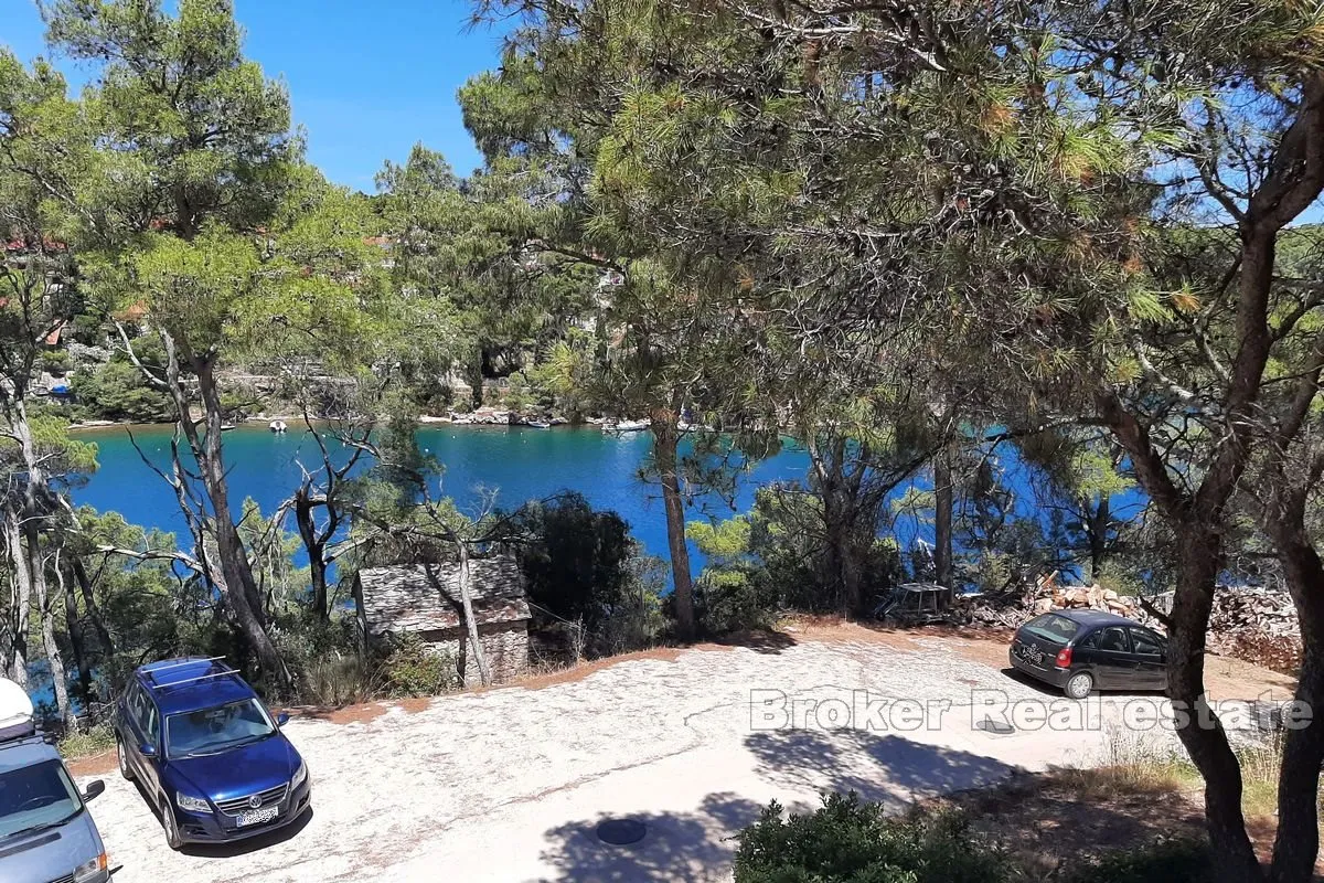 nedovršena apartmanska kuća u prvom redu od mora - slika 2