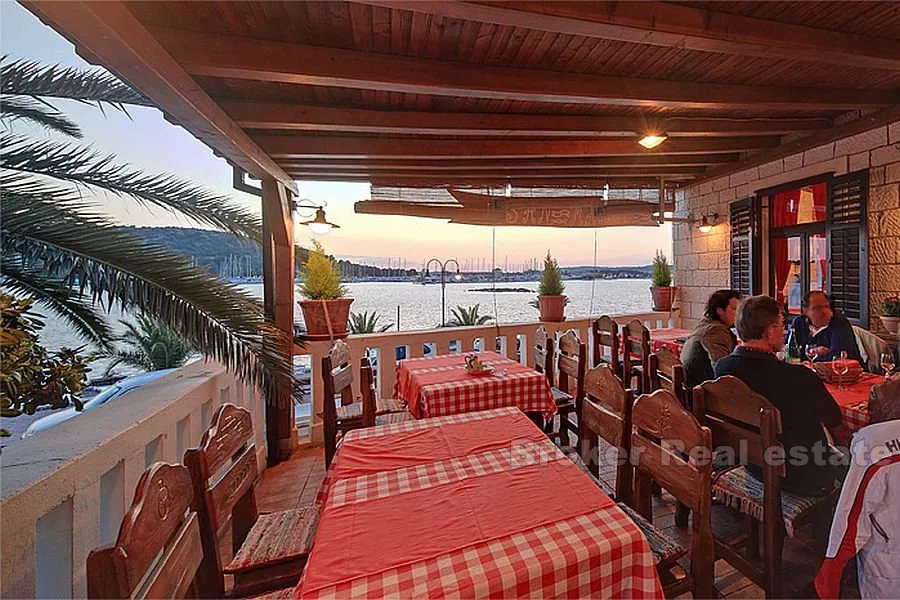 rogoznica, prekrasna kamena kuća s restoranom - slika 9