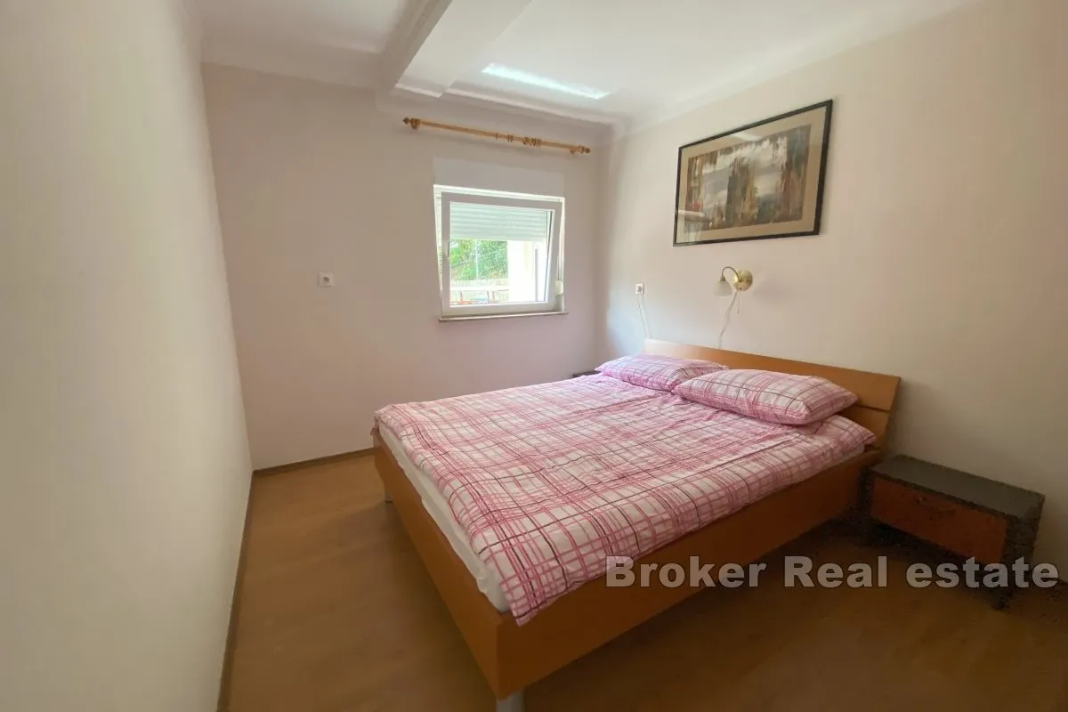 apartmanska kuća s ugostiteljskim objektom, prvi red uz more - slika 7