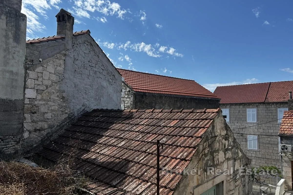 kamena kuća u strogom centru - slika 6