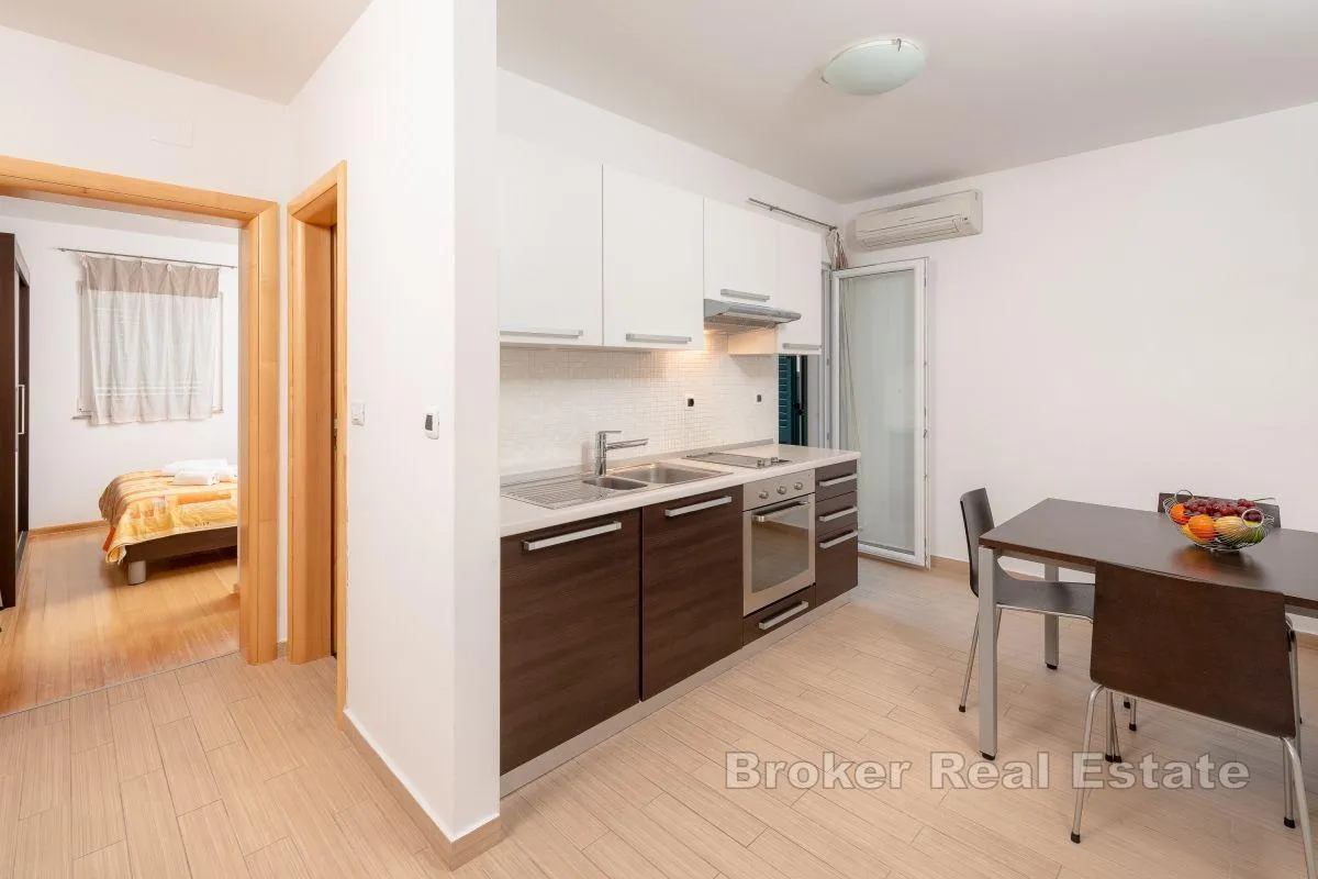 apartmanska kuća prekrasnim pogledom i blizinom mora - slika 6