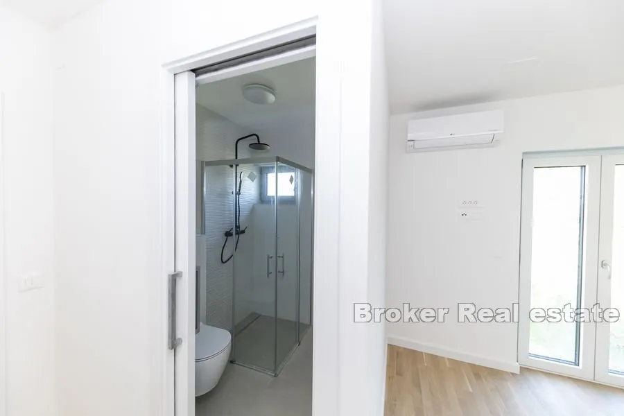 penthouse s otvorenim pogledom na more - slika 5