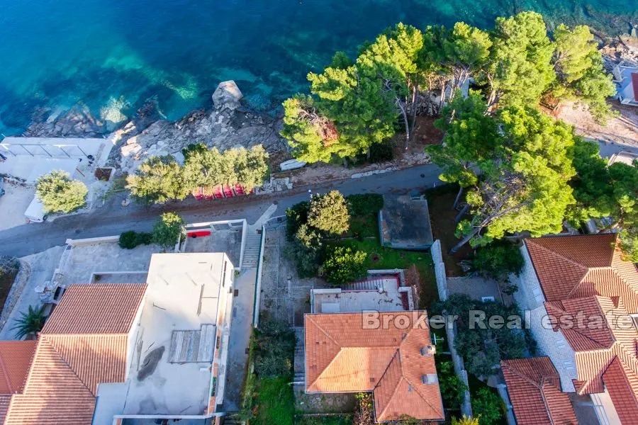 samostojeća kuća na 2 kata, uz more - slika 3