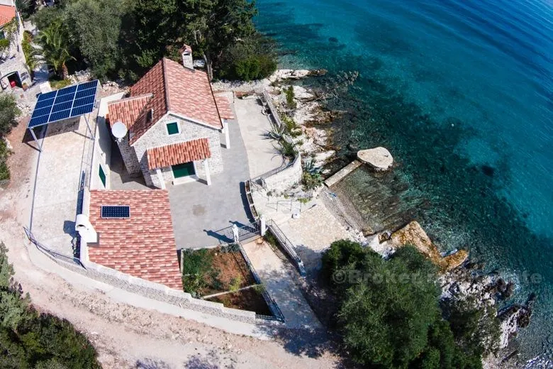 lijepa kamena kuća uz more, na prodaju - slika 4