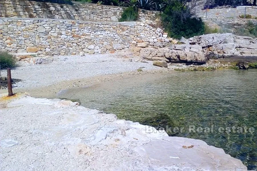 kuća u lijepoj uvali, s pogledom na more, na prodaju - slika 13