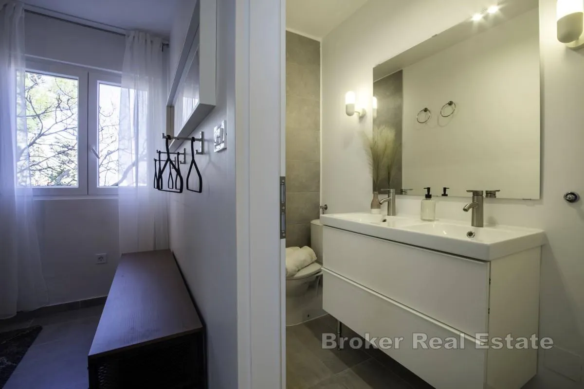 penthouse s terasom i pogledom na more - slika 12