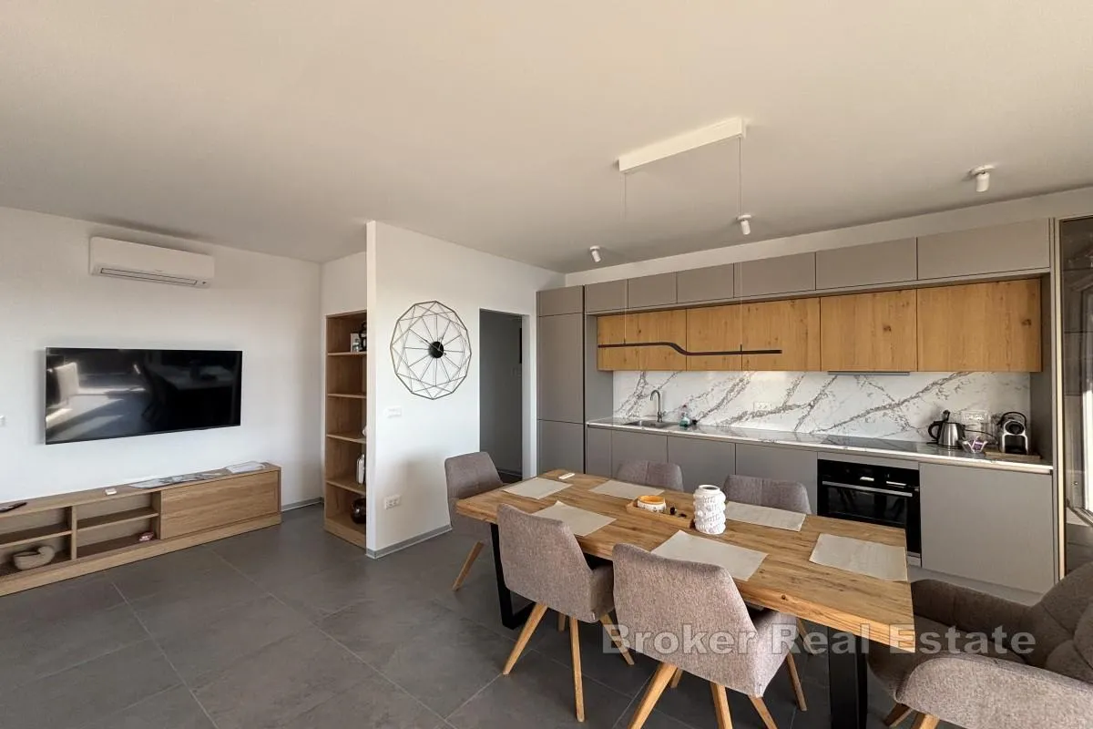 moderan penthouse s krovnom terasom i panoramskim pogledom na more - slika 6