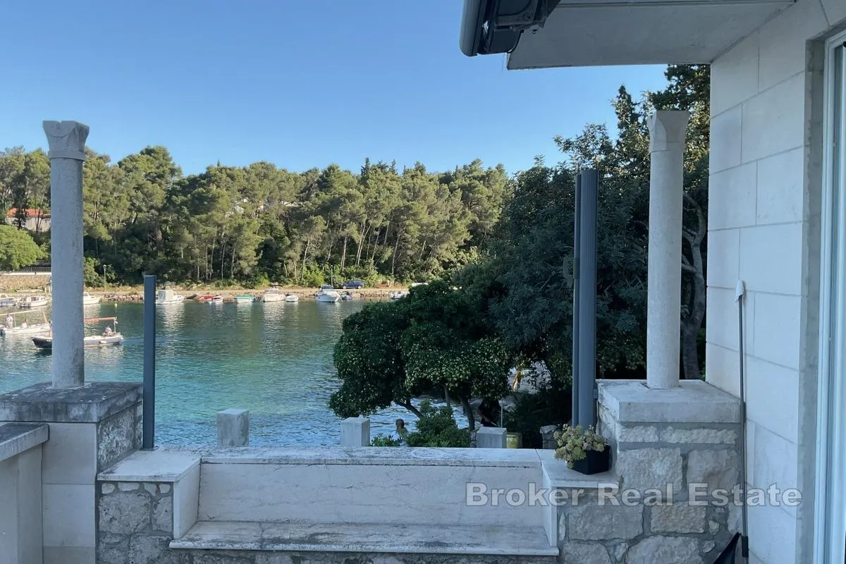 mediteranska vila u kamenu - luksuz na korak do mora - slika 13