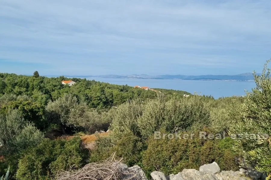 Građevinsko zemljište s pogledom na more - Brač, Brač
