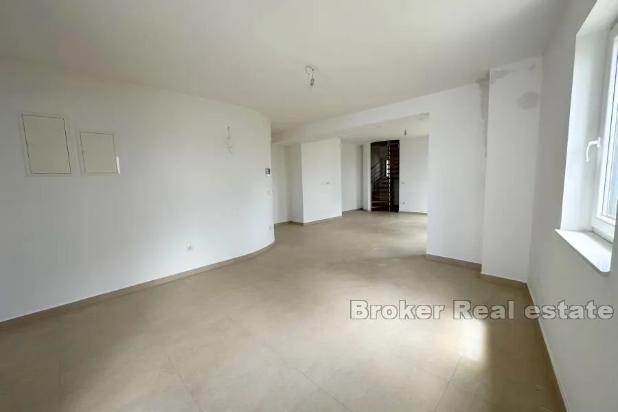 penthouse u drugome redu do mora - slika 3
