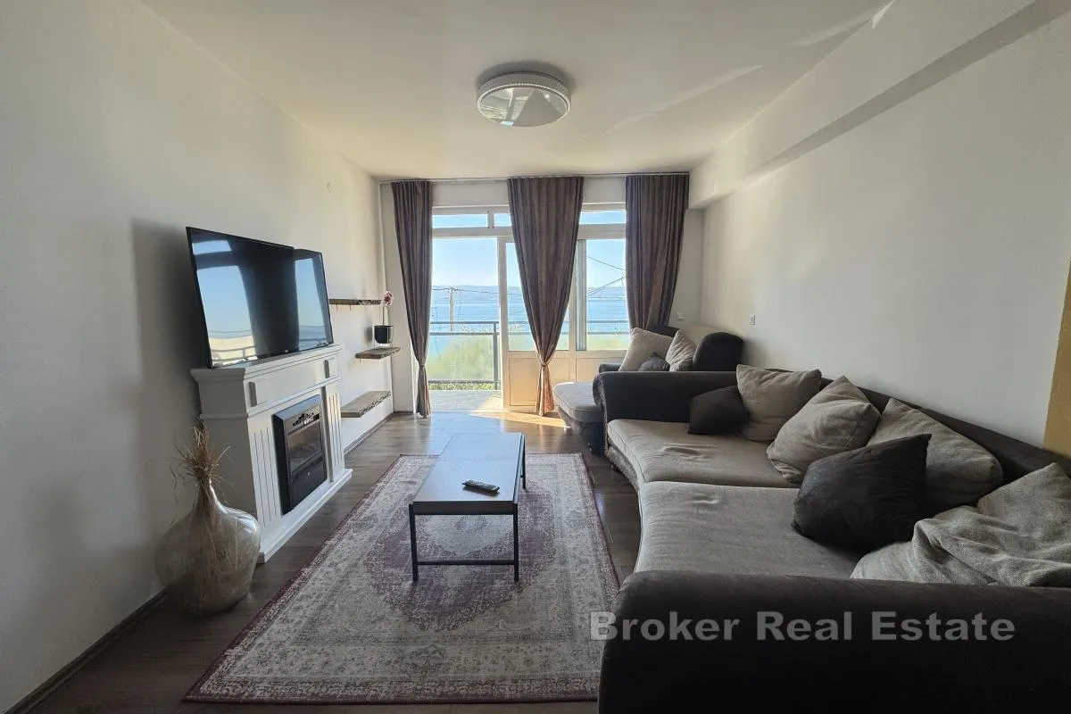 dvosoban apartman s pogledom na more - slika 3