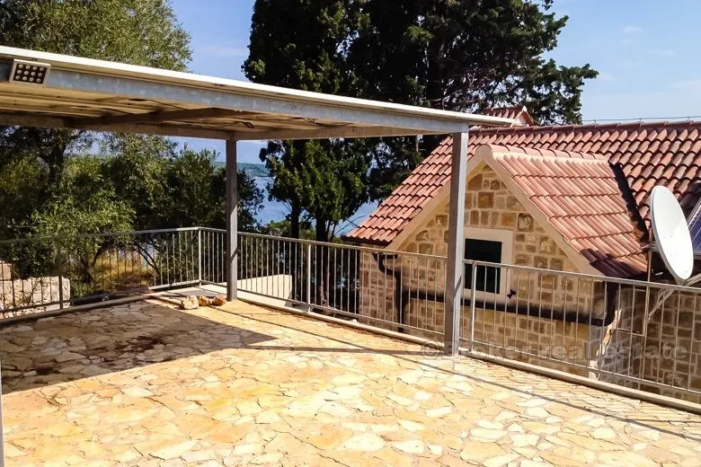 lijepa kamena kuća uz more, na prodaju - slika 10