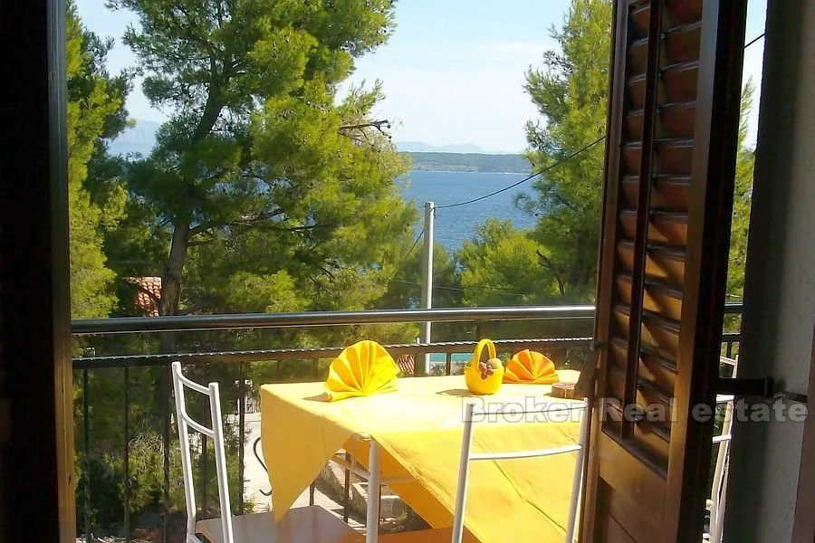 samostojeća kuća s bazenom, na prodaju - slika 1