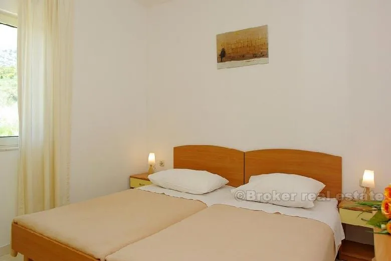 apartmanska kuća s bazenom i pogledom na more, na prodaju - slika 15