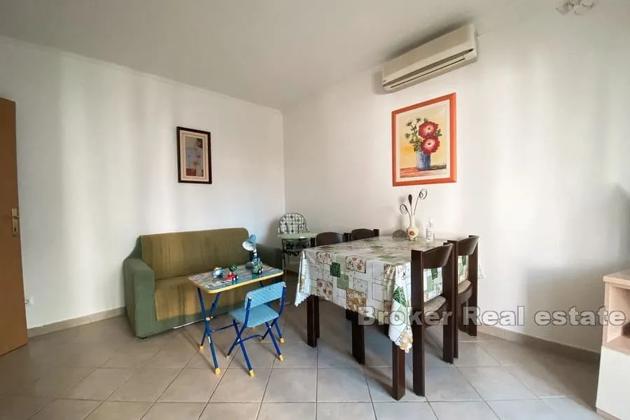 apartmanska kuća blizu mora - slika 12