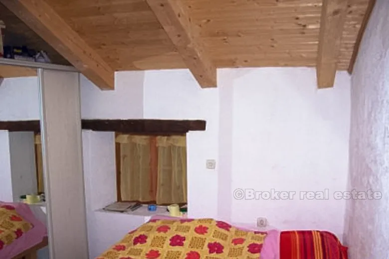 kuća na 3 etaže, na prodaju - slika 9