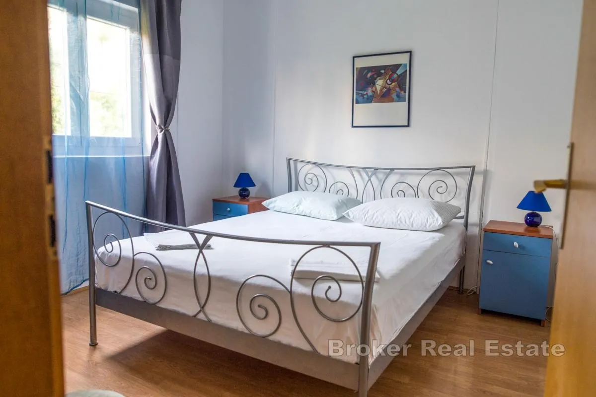 dvojna apartmanska kuća u prvom redu do mora - slika 14