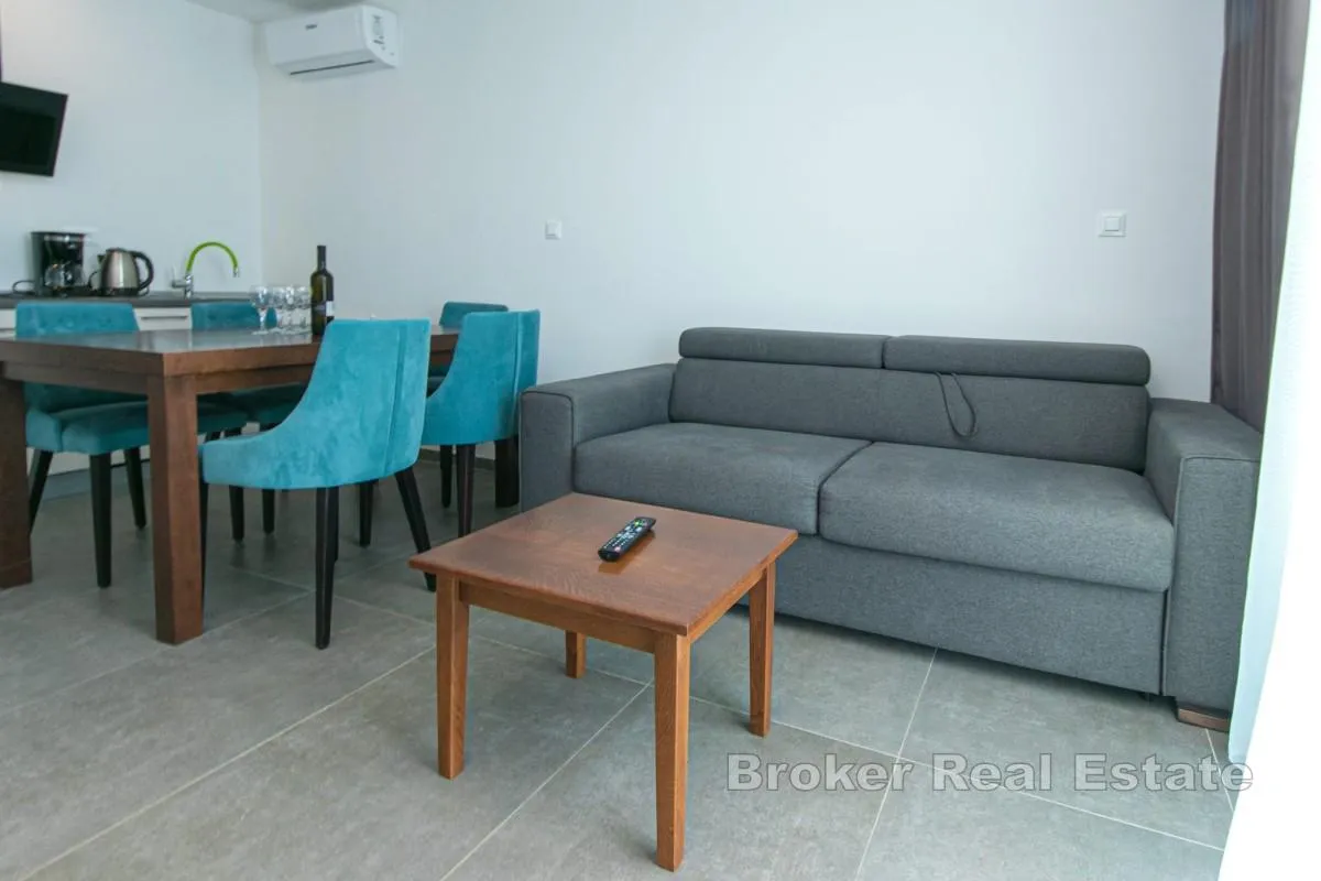 dvosoban apartman s pogledom na more - slika 4