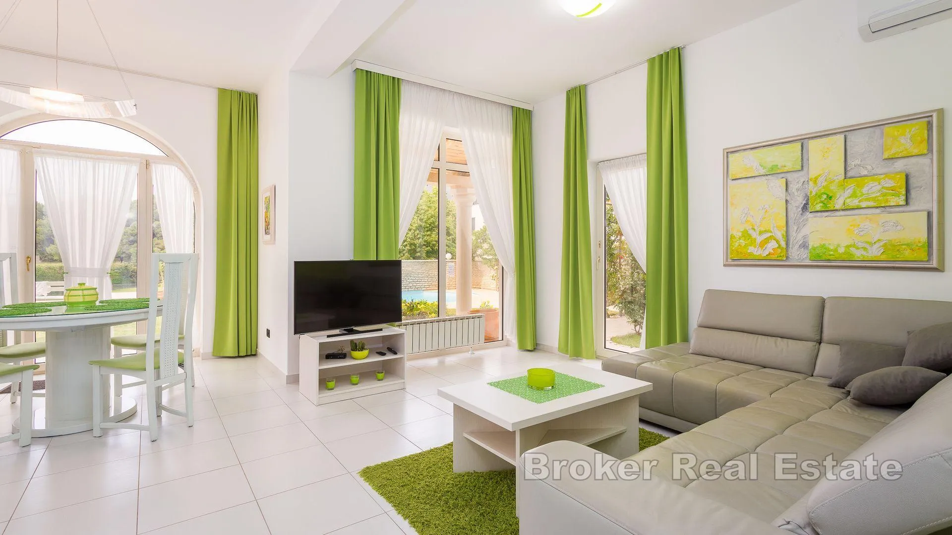 apartmanska kuća u prvom redu do mora - slika 12