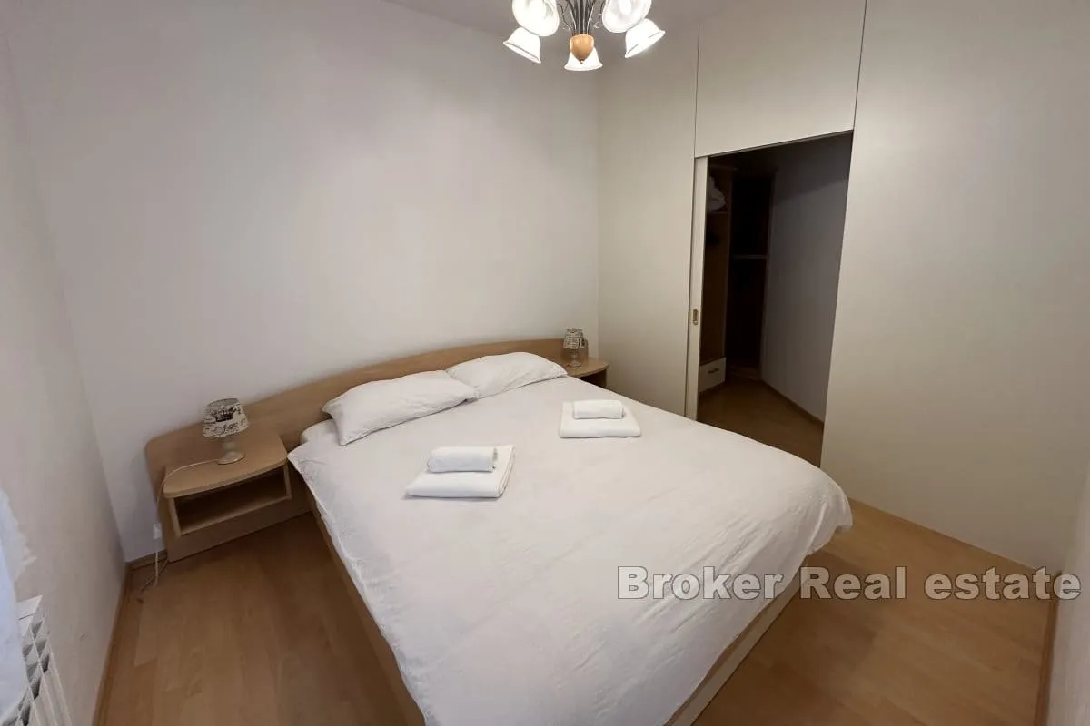 apartmanska kuća u prvom redu do mora - slika 8