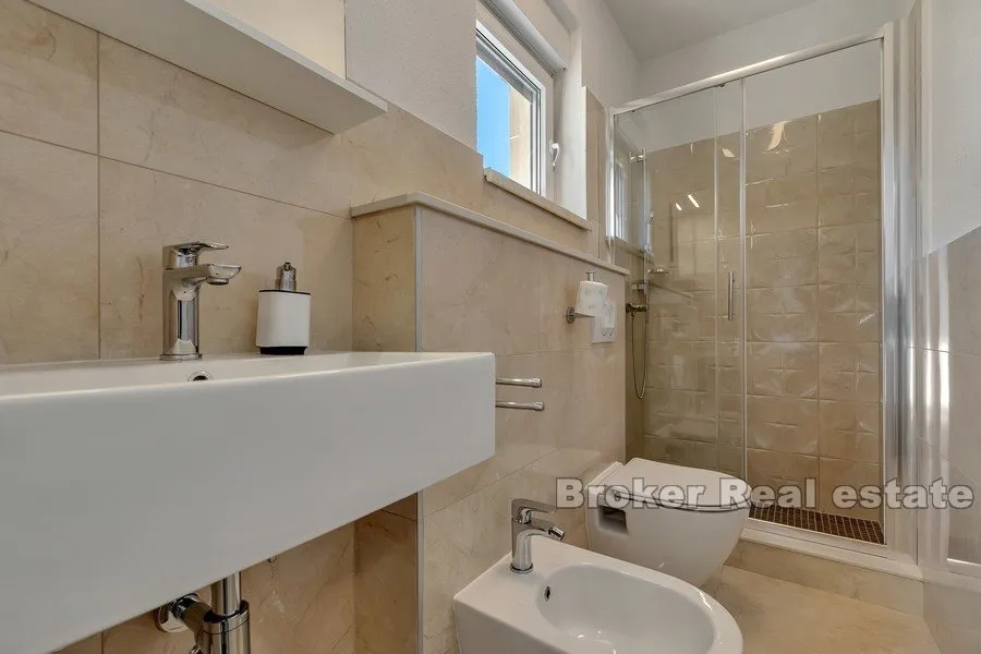 apartmanska kuća s pogledom na more - slika 19