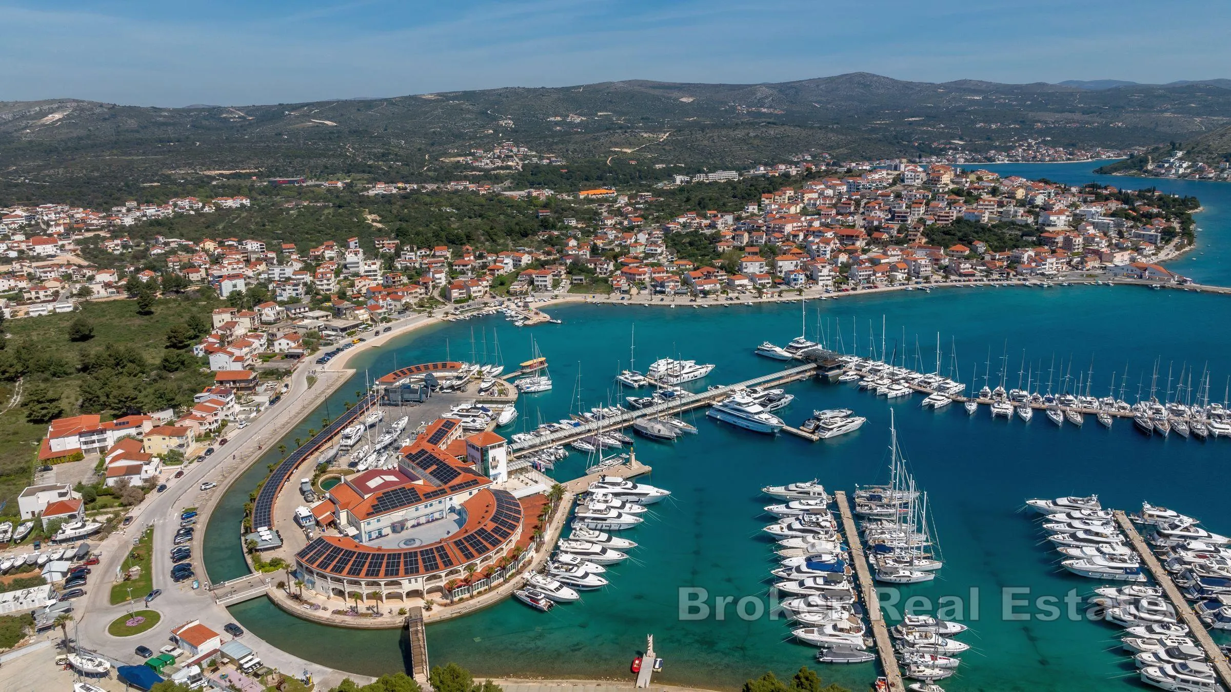 vila s otvorenim pogledom na more - slika 19