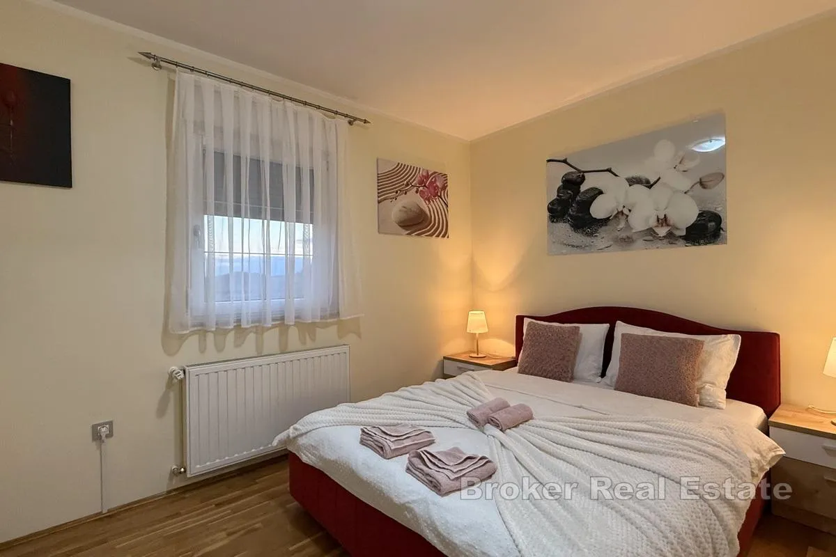 moderna kuća s bazenom - slika 15