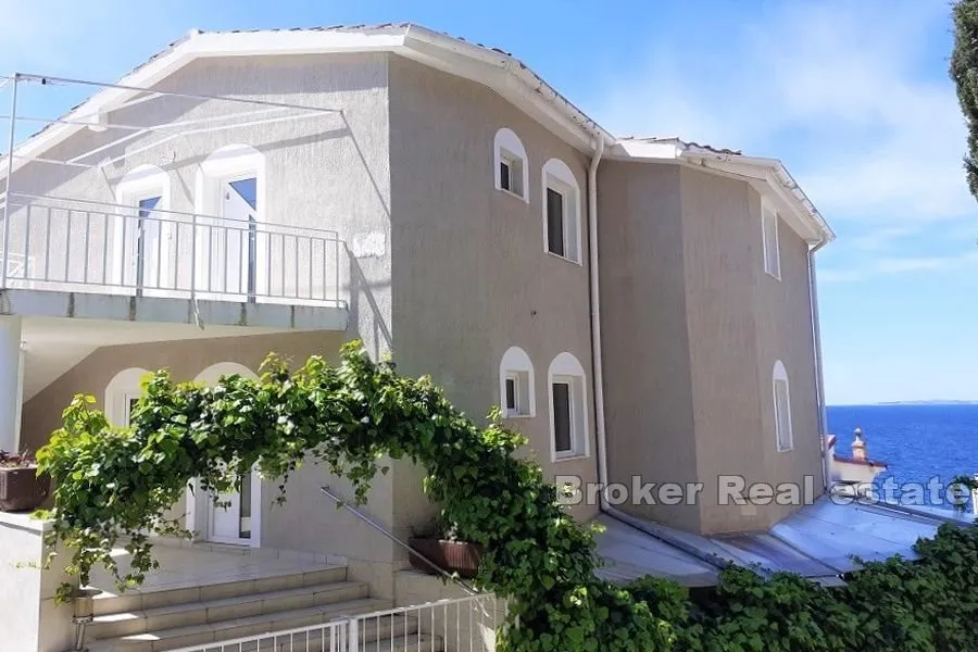 apartmanska vila s pogledom na more - slika 2