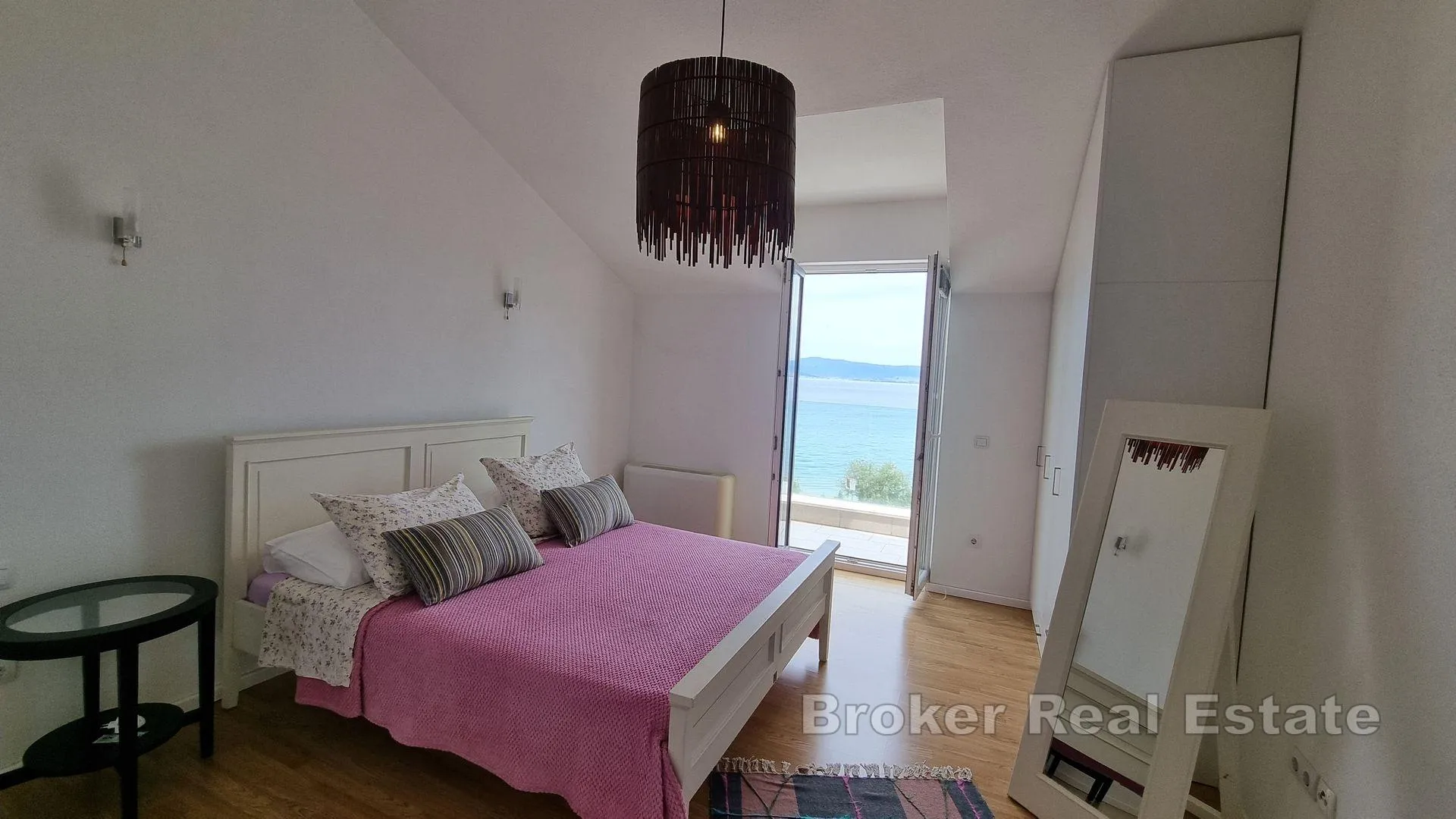 apartmanska kuća u drugom redu do mora - slika 6