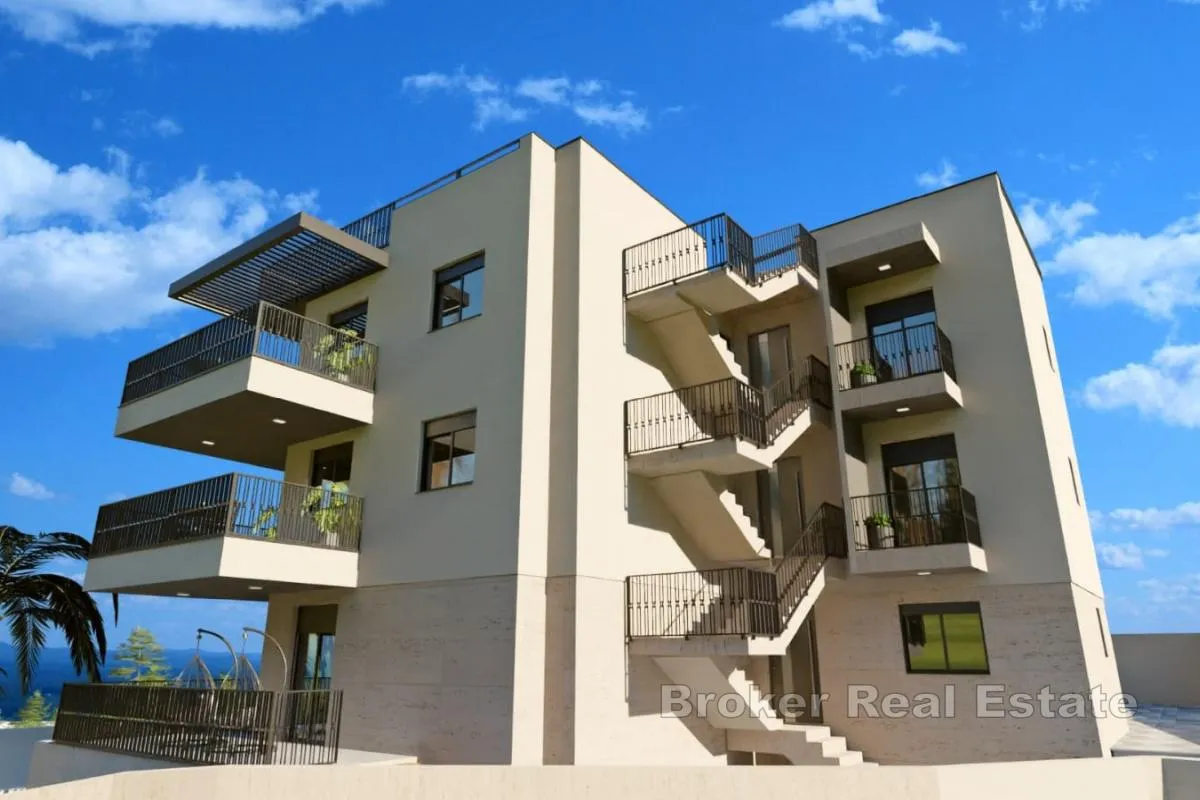 Penthouse stan u novogradnji s krovnom terasom - Žedno, Trogir