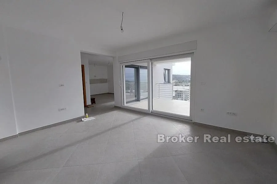 dvosoban apartman s pogledom na more - slika 4