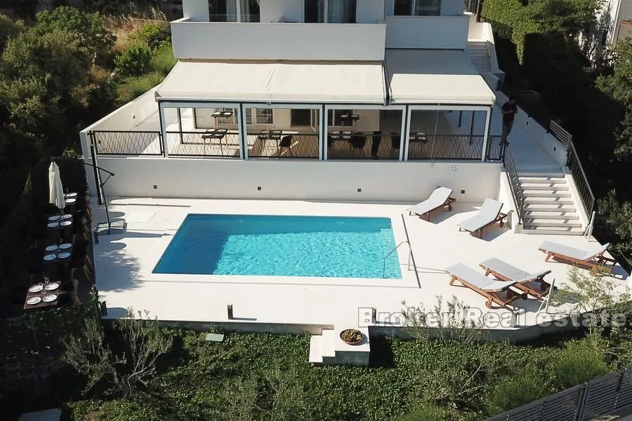 apartmanska kuća sa restoranom - slika 2